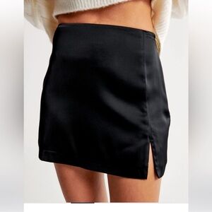 Abercrombie Satin Skort Size Small